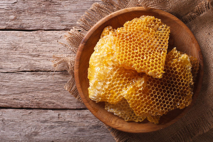 Sicilia Joya Degenerar Cómo usar cera de abejas para el cuidado del cabello – Colagenomania
