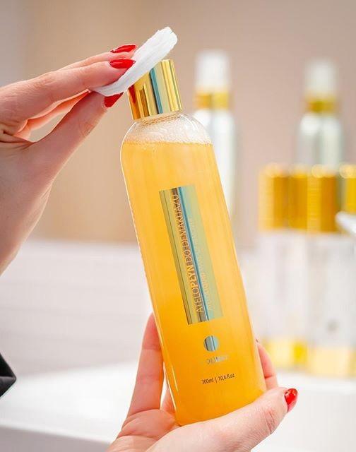 Desmaquillador Liquido para ojos y rostro con Colágeno Desmaquillador Liquido para ojos y rostro con Colágeno