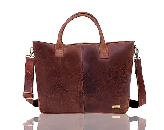 100% Leather Bag, Handcrafted, Practical and Elegant for Women